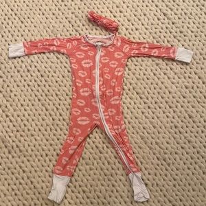 Little sleepies kiss pajamas one piece zip up